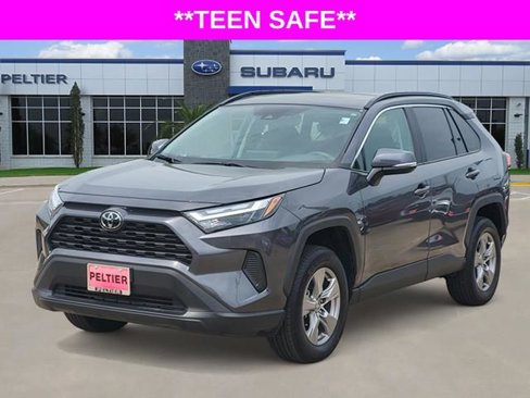 Used 2023 Toyota RAV4 XLE image 3