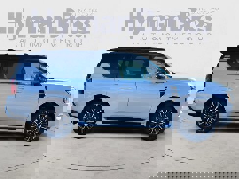 New 2026 Nissan Armada Platinum Reserve image 2