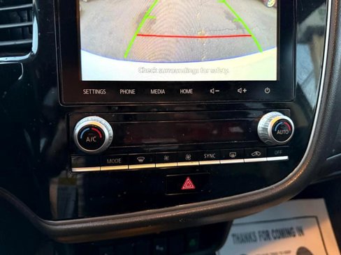 Used 2020 Mitsubishi Outlander SEL image 17