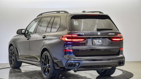 New 2026 BMW X7 M60i image 2
