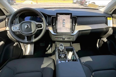 New 2026 Volvo XC90 B5 Plus image 7