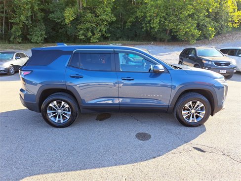 Used 2025 Chevrolet Equinox LT w/ Safety and Technology Package image 6