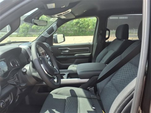 New 2026 RAM 1500 4x4 Crew Cab image 10