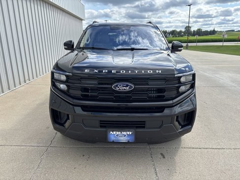 New 2025 Ford Expedition Max Active image 2