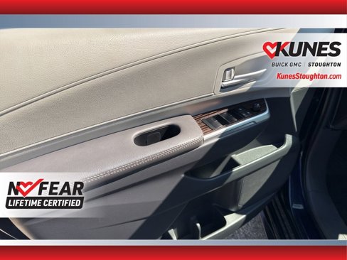 Used 2024 Toyota Sienna XLE image 17
