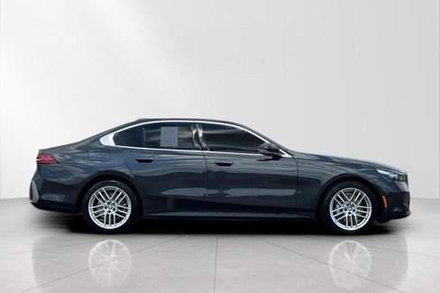 Used 2024 BMW 530i xDrive w/ Premium Package image 7