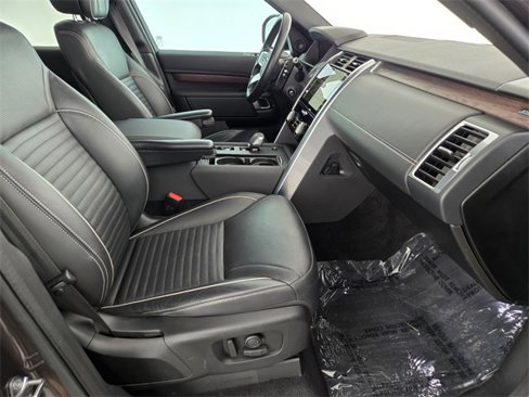 Used 2022 Land Rover Discovery S R-Dynamic image 3