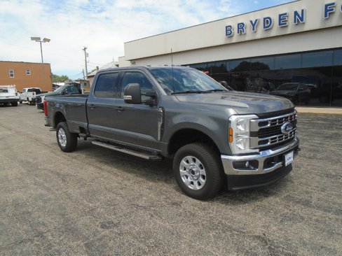 Used 2024 Ford F250 XLT image 1