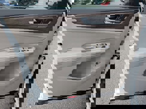New 2025 Volkswagen Atlas SEL Premium R-Line image 11