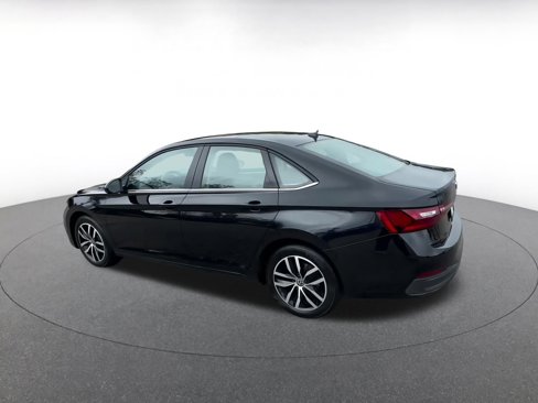 Used 2025 Volkswagen Jetta SE image 10