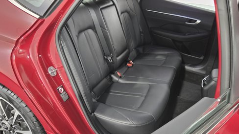 Used 2023 Hyundai Sonata Limited w/ Cargo Package image 34