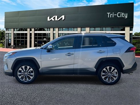 Used 2024 Toyota RAV4 XLE Premium image 4