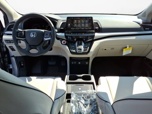 New 2026 Honda Odyssey Touring image 11