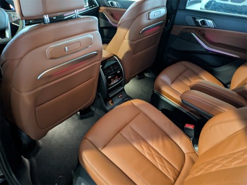 New 2026 BMW ALPINA XB7 image 13