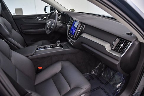 Certified 2025 Volvo XC60 B5 Core w/ Protection Package Premier image 15