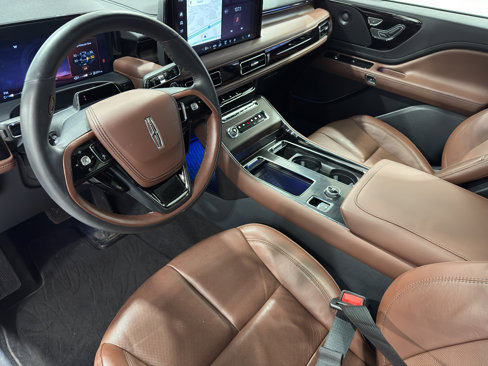 Used 2025 Lincoln Aviator Reserve w/ Illumination Package image 22