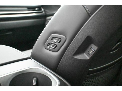 New 2026 Kia Carnival SX w/ SX Dark Edition Package image 13
