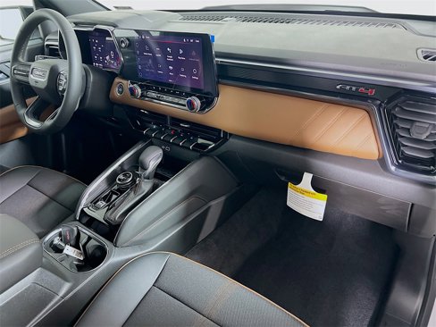 New 2025 GMC Canyon AT4 image 23