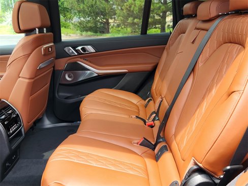 New 2026 BMW X7 M60i image 12