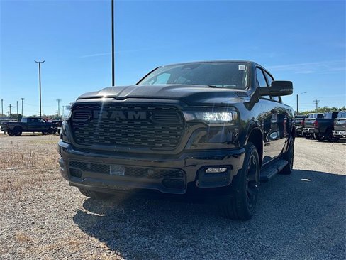 New 2026 RAM 1500 4x4 Crew Cab image 3