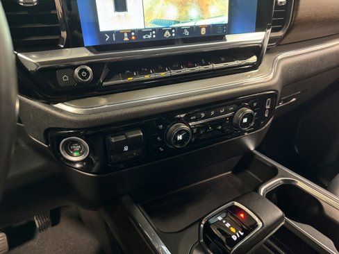 Used 2024 Chevrolet Silverado 1500 High Country image 97