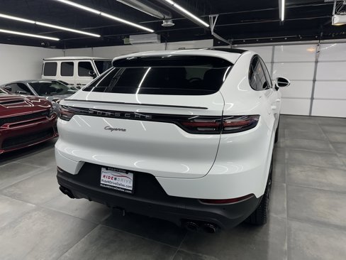 Used 2023 Porsche Cayenne Coupe image 6