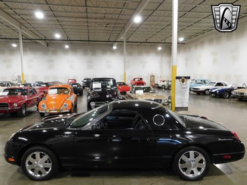 Used 2002 Ford Thunderbird image 2