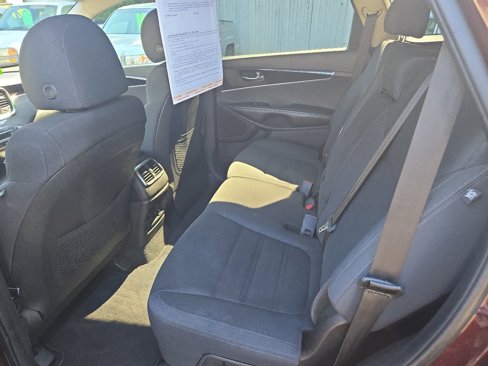 Used 2019 Kia Sorento FWD V6 image 12