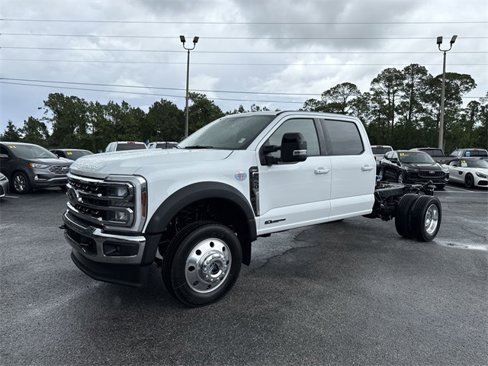 New 2025 Ford F450 Lariat image 2