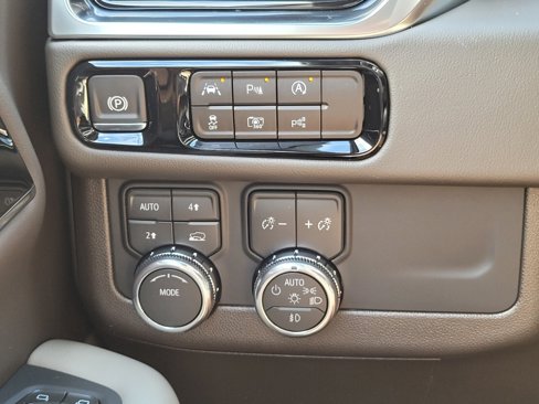 New 2026 GMC Yukon XL Elevation image 11