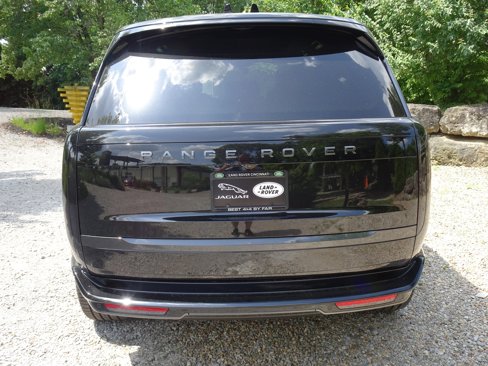 New 2025 Land Rover Range Rover SE image 11