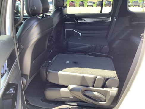 New 2025 Jeep Wagoneer Series II image 30