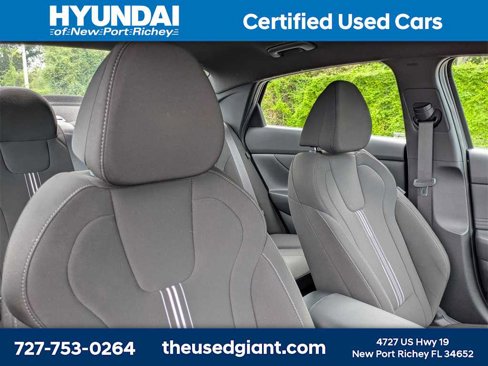 Certified 2025 Hyundai Elantra Sport image 6