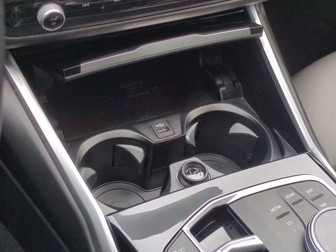 New 2024 BMW i4 eDrive35 w/ Premium Package image 34
