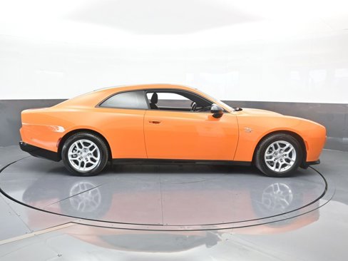 Used 2025 Dodge Charger R/T w/ Sun & Sound Package image 7