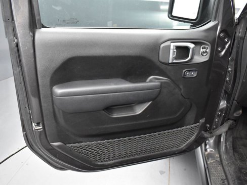 Used 2024 Jeep Wrangler Willys image 9
