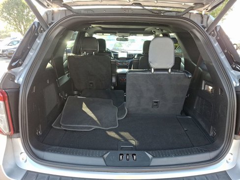 Used 2020 Ford Explorer ST w/ ST Street Pack image 32