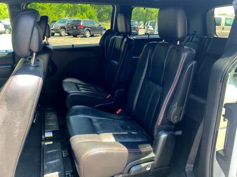 Used 2017 Dodge Grand Caravan GT image 9