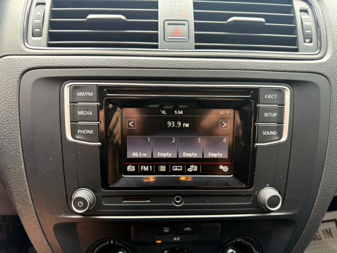 Used 2016 Volkswagen Jetta S image 10