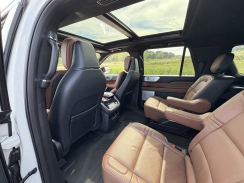 Used 2024 Lincoln Navigator L Reserve image 26