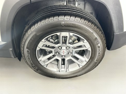 Used 2025 GMC Terrain Elevation image 11