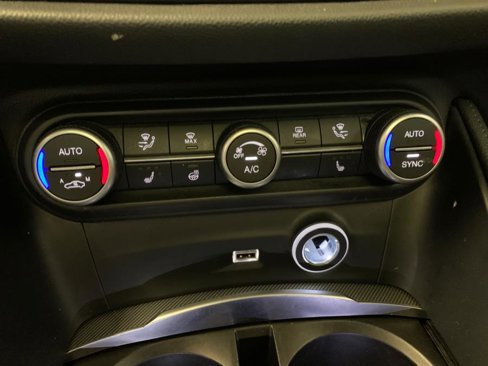 Used 2023 Alfa Romeo Stelvio Veloce image 34