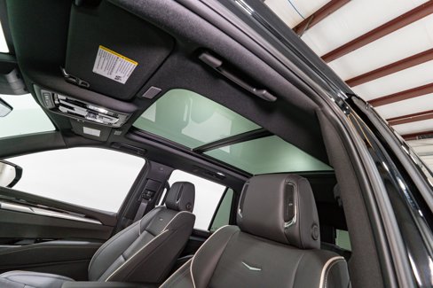 Used 2025 Cadillac Escalade Premium Luxury image 18