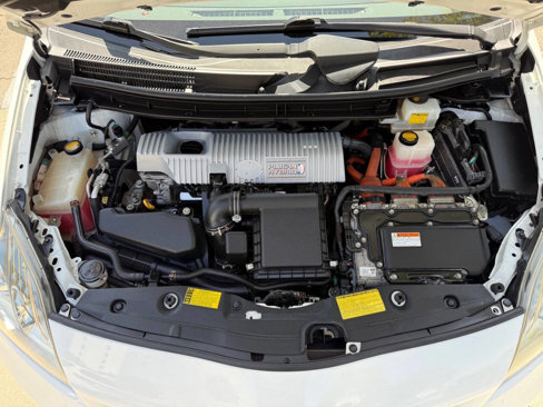Used 2013 Toyota Prius Plug-In Hybrid image 43
