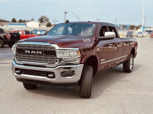 Used 2022 RAM 3500 Limited image 2