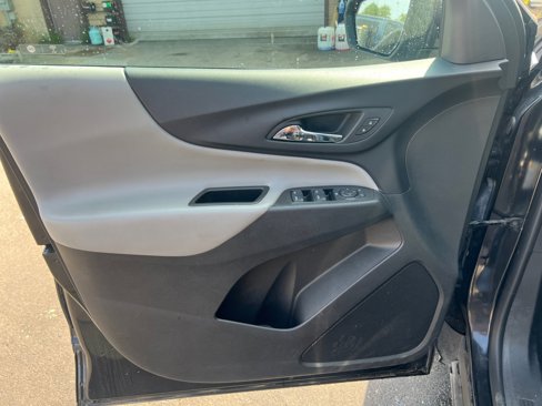 Used 2023 Chevrolet Equinox LT image 19