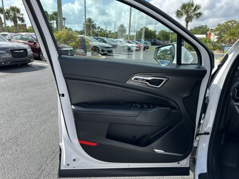 Used 2023 Kia Sportage EX image 39