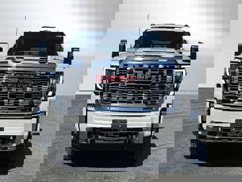 Used 2024 GMC Sierra 3500 Denali w/ Denali Reserve Package image 2