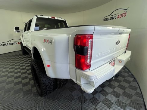 Used 2025 Ford F450 Lariat w/ FX4 Off-Road Package image 4