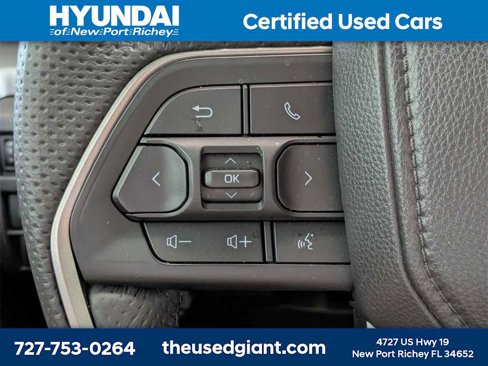 Used 2025 Toyota Tacoma Limited image 31